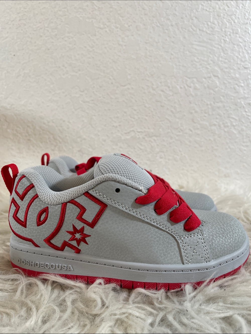 DC SHOE KIDS' COURT GRAFFIK SHOES GREY & RED SIZE 2 NEW - Picture 4 of 14